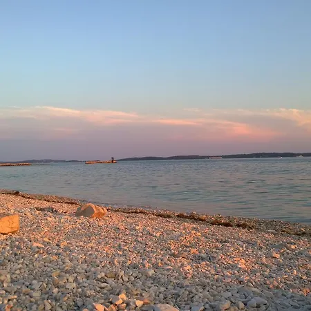 Apartments Free Parking Big Garden Apartment Peroj