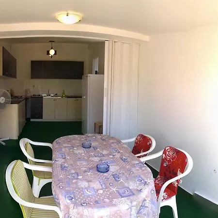 Apartament Free Parking Big Garden